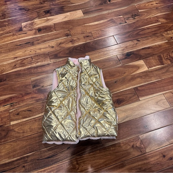 Epic threads girl large gold shiny puffer vest with faux fur pink inside - Picture 1 of 3